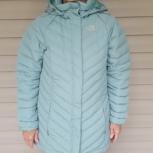 The North Face Puffy Coat Size Medium